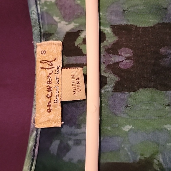 One World Dress - Picture 3 of 6